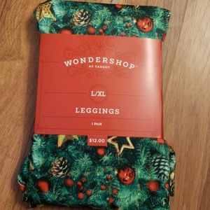 1 womens holiday leggings (runs small)